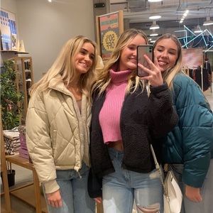 Meet your Posher, Sydney